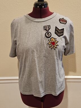 Lea & Viola Grey Short Sleeve Patch Tee with Embroidered Badges